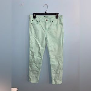 Size 28/6 stylus jeans